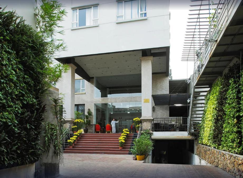 Cozrum Lux - The Arrivals Hotel 胡志明市 外观 照片